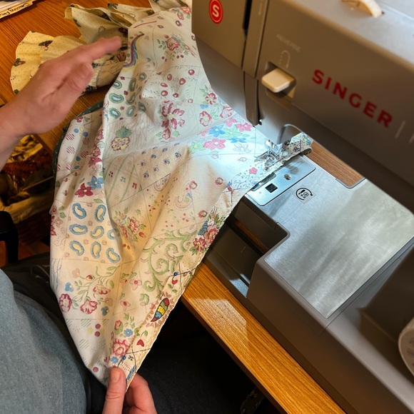 Meet your Poshers, Tracy and Taifa - Picture 4 of 14